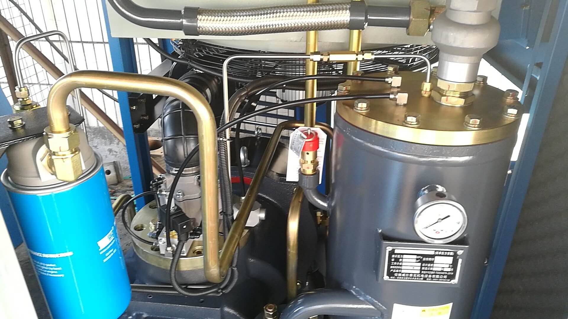 不正確的清洗和維護(hù)螺桿空壓機(jī)會造成什么后果-德邦節(jié)能