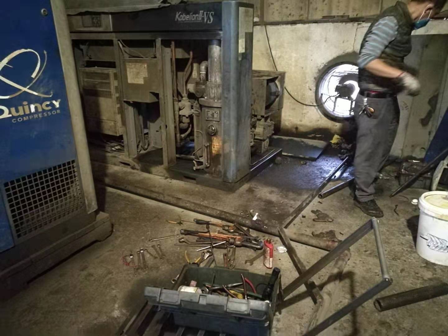 空壓機機房一定要注意衛(wèi)生