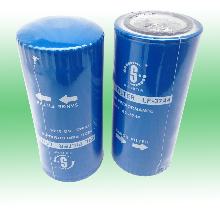 螺桿空壓機(jī)更換油濾時(shí)需要注意什么?