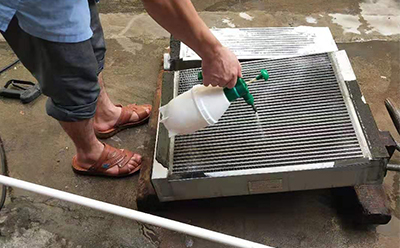 空壓機清洗不干凈會帶來哪些危害呢?